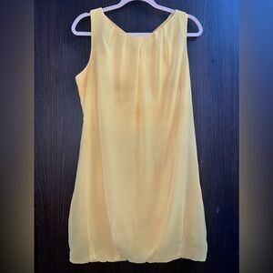 Chiffon yellow mini dress. Size EU 42